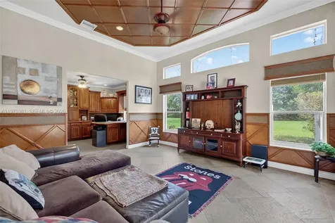 3792 Churchill Downs Drive Davie FL 33328