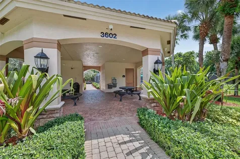 3792 Churchill Downs Drive Davie FL 33328
