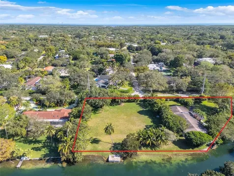 12950 SW 67th Avenue Pinecrest FL 33156