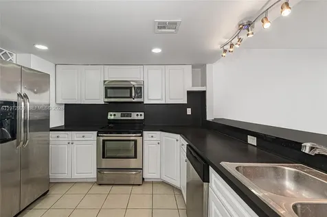 555 NE 15th Street Miami FL 33132