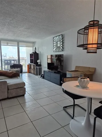 2655 Collins Avenue Miami Beach FL 33140