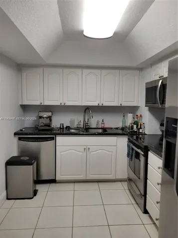2655 Collins Avenue Miami Beach FL 33140