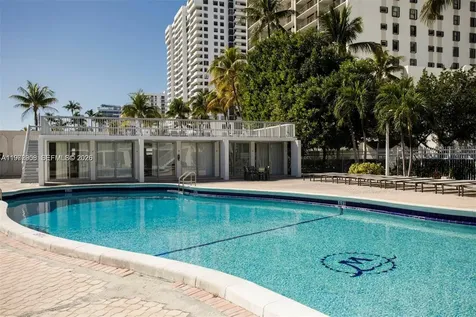2655 Collins Avenue Miami Beach FL 33140