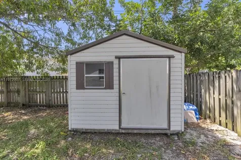 2118 Cleveland Street Hollywood FL 33020
