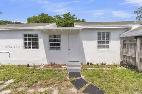 2118 Cleveland Street Hollywood FL 33020