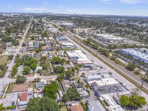 2118 Cleveland Street Hollywood FL 33020