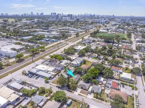 2118 Cleveland Street Hollywood FL 33020