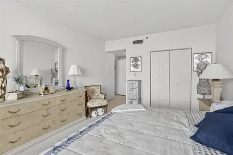 20281 E Country Club Drive Aventura FL 33180