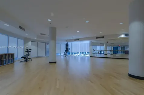20281 E Country Club Drive Aventura FL 33180