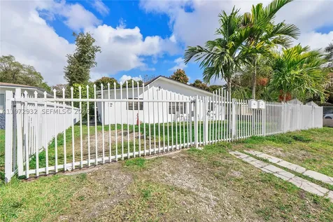 1563 NE 148th Street Miami FL 33161