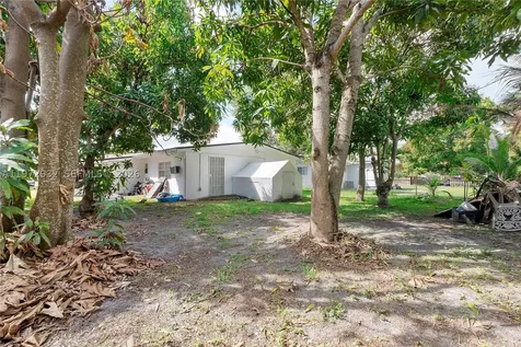 1563 NE 148th Street Miami FL 33161