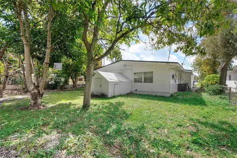 1563 NE 148th Street Miami FL 33161
