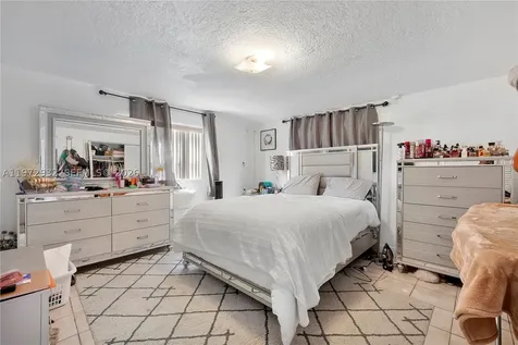 1563 NE 148th Street Miami FL 33161