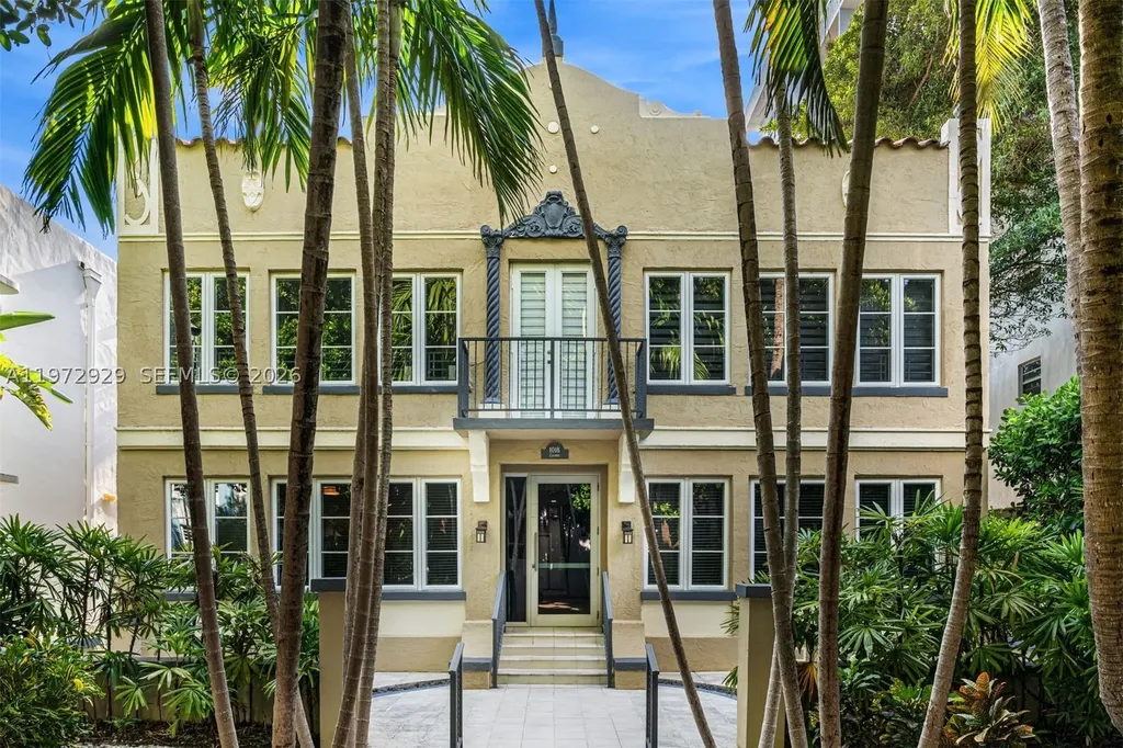 1018 Meridian Avenue Miami Beach FL 33139