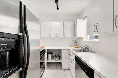 1018 Meridian Avenue Miami Beach FL 33139