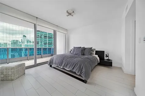 200 Biscayne Boulevard Way Miami FL 33131