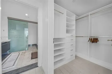200 Biscayne Boulevard Way Miami FL 33131