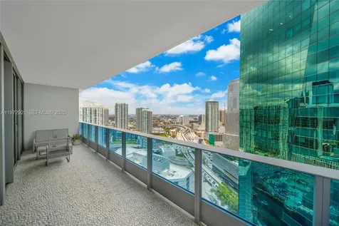 200 Biscayne Boulevard Way Miami FL 33131