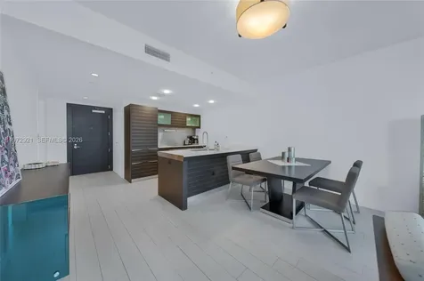 200 Biscayne Boulevard Way Miami FL 33131