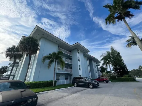 455 S Pine Island Road Plantation FL 33324