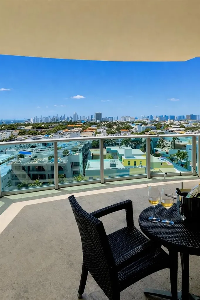 1455 Ocean Drive Miami Beach FL 33139