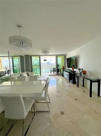 1455 Ocean Drive Miami Beach FL 33139