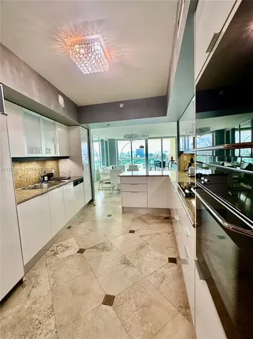 1455 Ocean Drive Miami Beach FL 33139