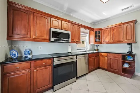 1026 SW 180th Terrace Pembroke Pines FL 33029