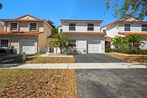 1026 SW 180th Terrace Pembroke Pines FL 33029