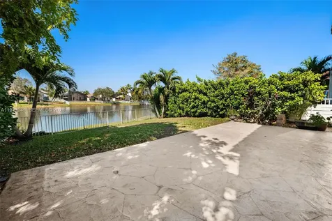 1026 SW 180th Terrace Pembroke Pines FL 33029