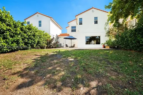 1026 SW 180th Terrace Pembroke Pines FL 33029