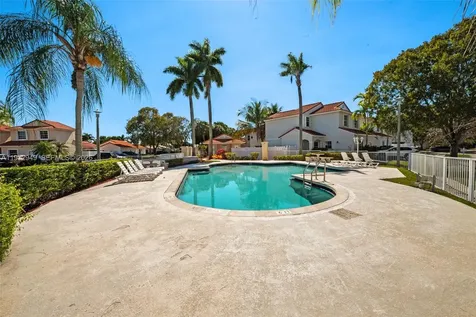 1026 SW 180th Terrace Pembroke Pines FL 33029