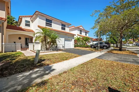 1026 SW 180th Terrace Pembroke Pines FL 33029