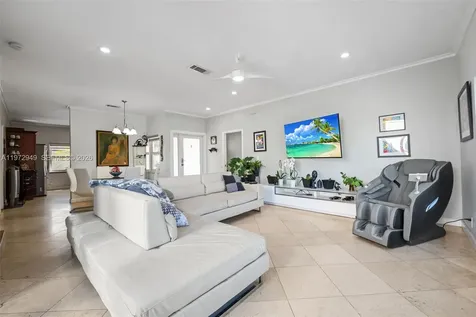 1026 SW 180th Terrace Pembroke Pines FL 33029