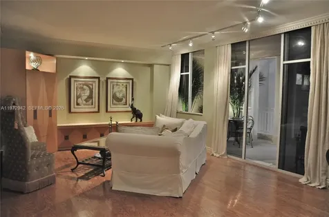 1 Century Lane Miami Beach FL 33139