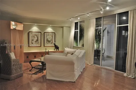 1 Century Lane Miami Beach FL 33139