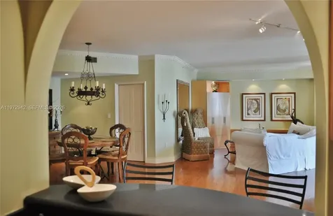 1 Century Lane Miami Beach FL 33139