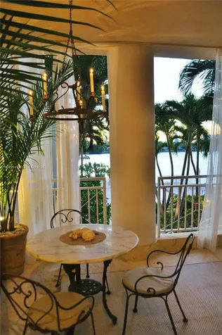 1 Century Lane Miami Beach FL 33139