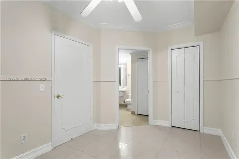 4775 Collins Avenue Miami Beach FL 33140