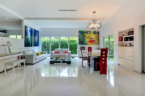 84 Bay Heights Drive Miami FL 33133