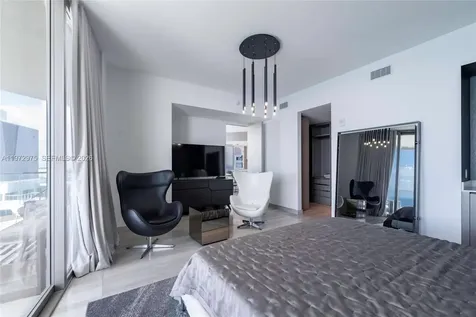 18975 Collins Avenue Sunny Isles Beach FL 33160