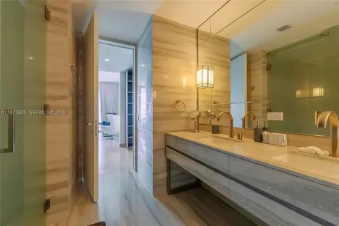 18975 Collins Avenue Sunny Isles Beach FL 33160