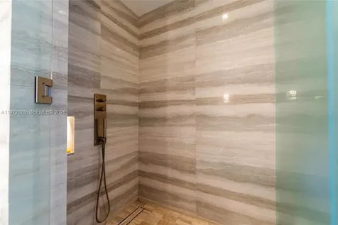 18975 Collins Avenue Sunny Isles Beach FL 33160