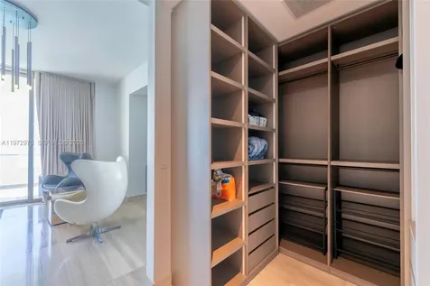 18975 Collins Avenue Sunny Isles Beach FL 33160