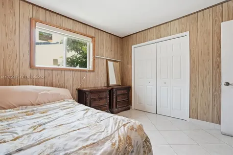 5518 Mckinley Street Hollywood FL 33021