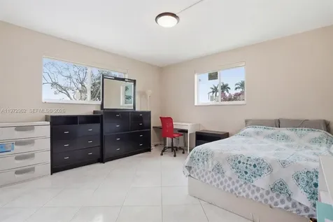 5518 Mckinley Street Hollywood FL 33021