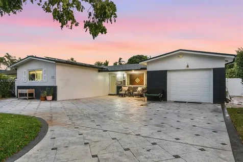 5518 Mckinley Street Hollywood FL 33021