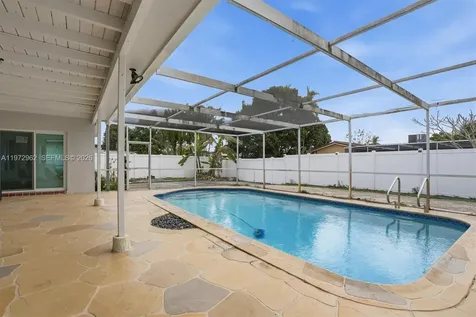 5518 Mckinley Street Hollywood FL 33021