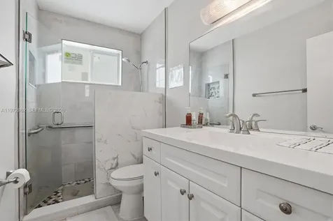 5518 Mckinley Street Hollywood FL 33021