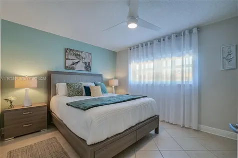 5171 W Oakland Park Boulevard Lauderdale Lakes FL 33313